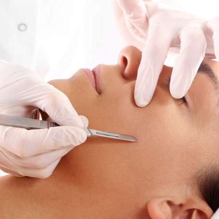 Limpieza Facial Profunda Gold + Dermaplaning